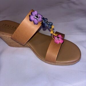 Contesa By Italian Shoemakers Leather Wedged Heel Tan Sandals Sz 9.5